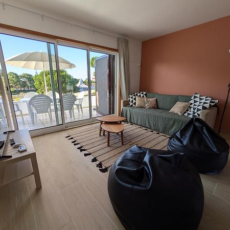 Private Lake Condo Apartment - Tróia Eksteriør billede